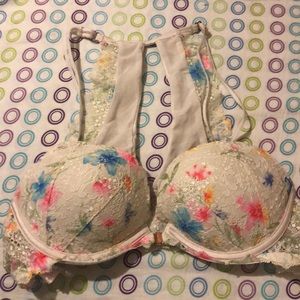 2/15$ 🐢 Victoria secret front clip bra 36B